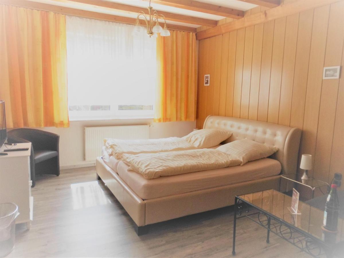 בראונלאגה Hotel Sonnenberg Schloesschen מראה חיצוני תמונה